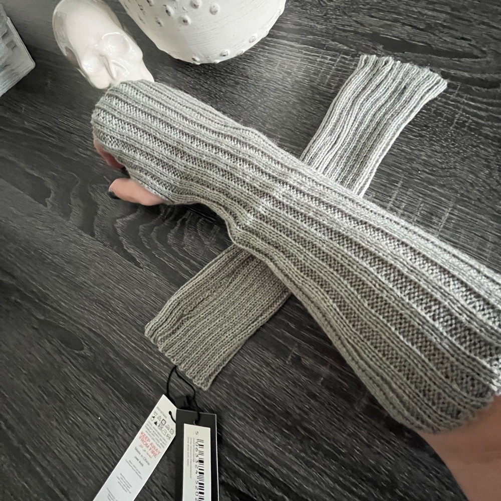 PLT Slouchy Hand Warmers